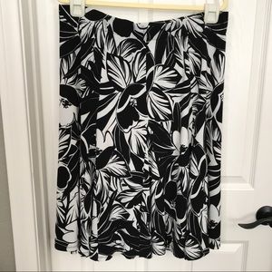 Black and white Chico’s skirt XL Chico’s 3)